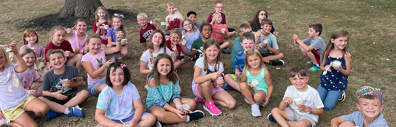 East students on front lawn